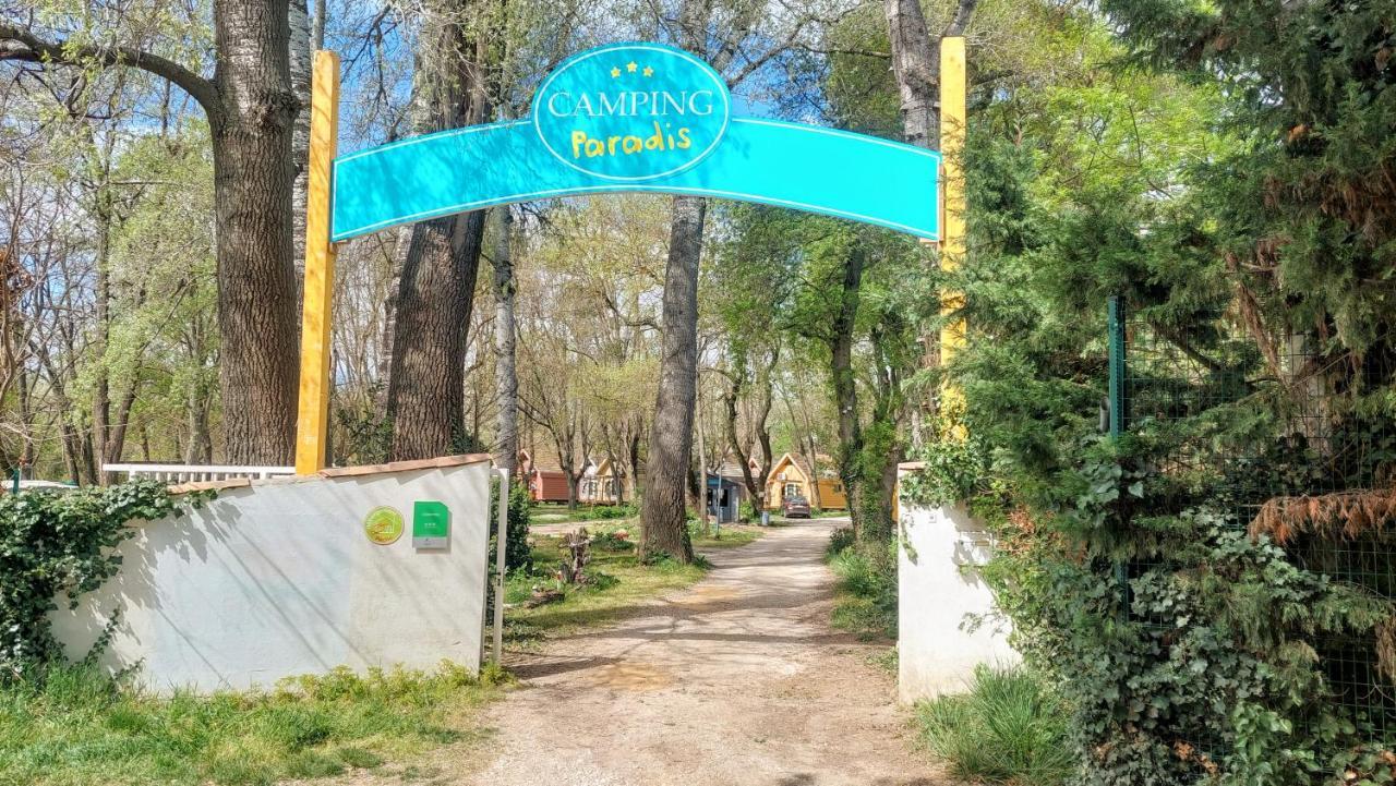 Camping Paradis Bellerive Montfrin Εξωτερικό φωτογραφία