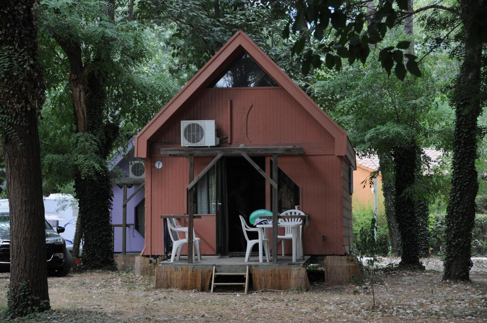 Camping Paradis Bellerive Montfrin Εξωτερικό φωτογραφία