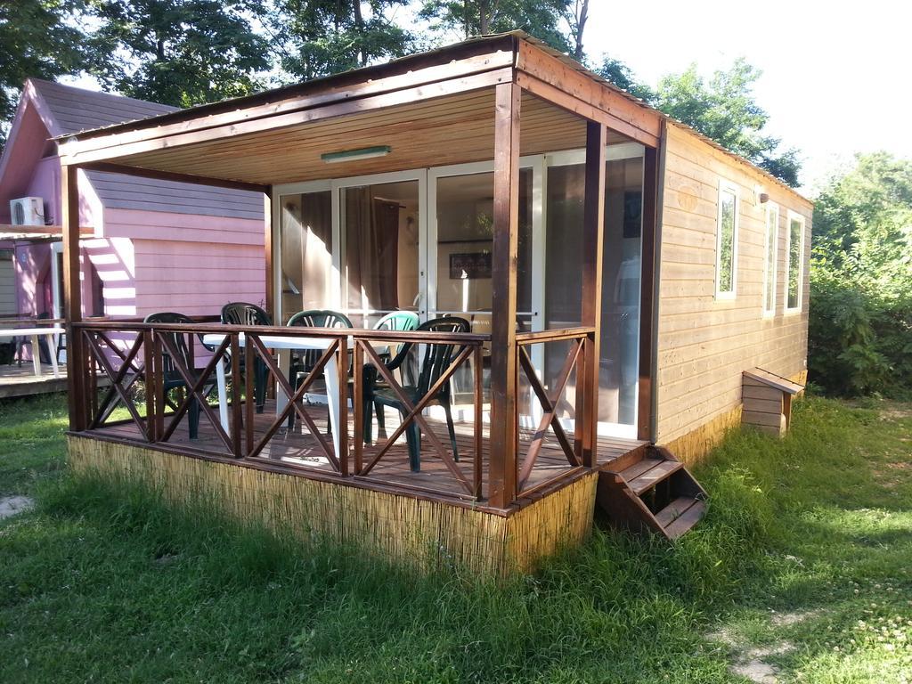 Camping Paradis Bellerive Montfrin Δωμάτιο φωτογραφία